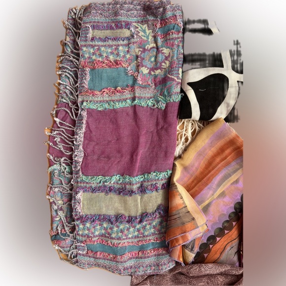 1️⃣2️⃣Lot of 12 Random Scarves-Varying Colors/Sizes/Brands/ Materials/Conditions - Picture 3 of 17